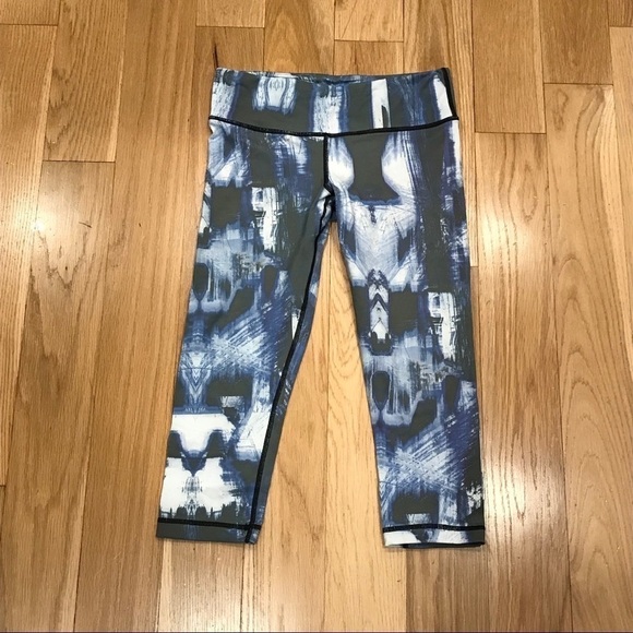 Vimmia Abstract Paintbrush Print Crop Leggings, Small - Picture 2 of 4